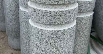 东营 芝麻白花岗岩挡车柱、隔离柱多少钱