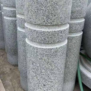 东营 芝麻白花岗岩挡车柱、隔离柱多少钱