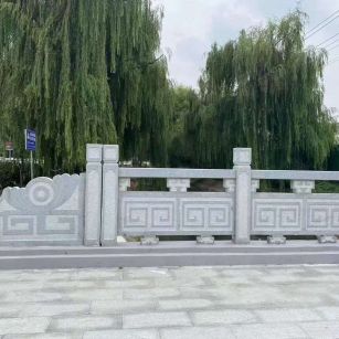 东营 芝麻灰桥栏杆、河道栏杆安装效果