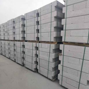 东营 芝麻白路沿石