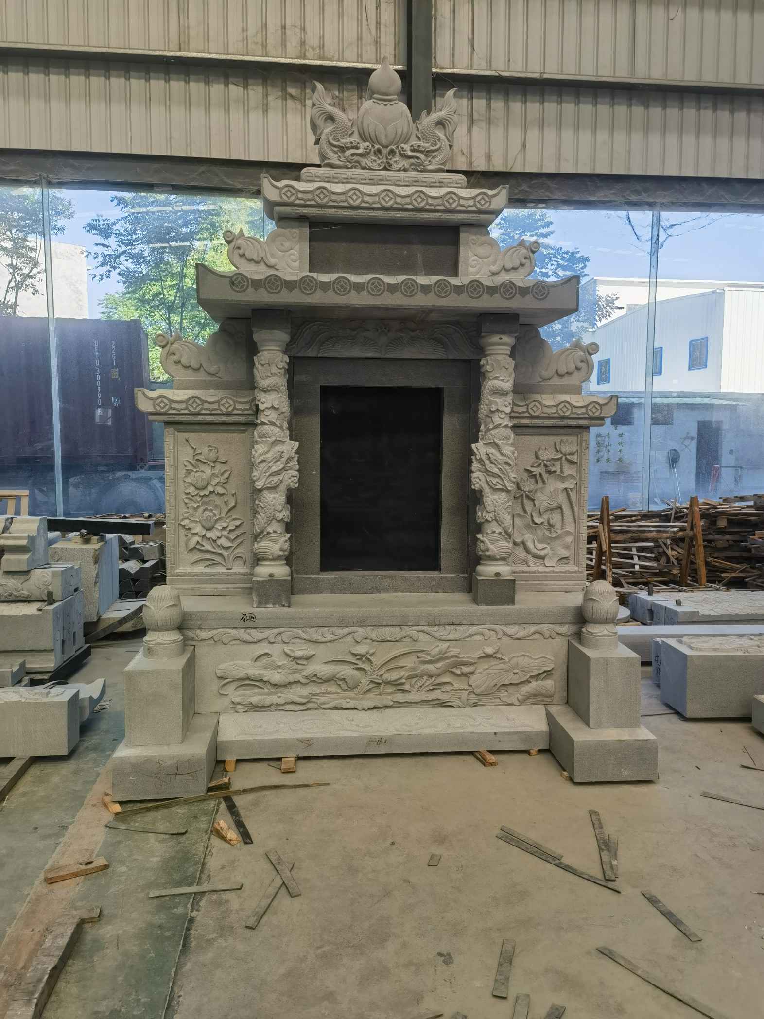 东营 芝麻灰高档墓碑、土墓，一套也支持定做