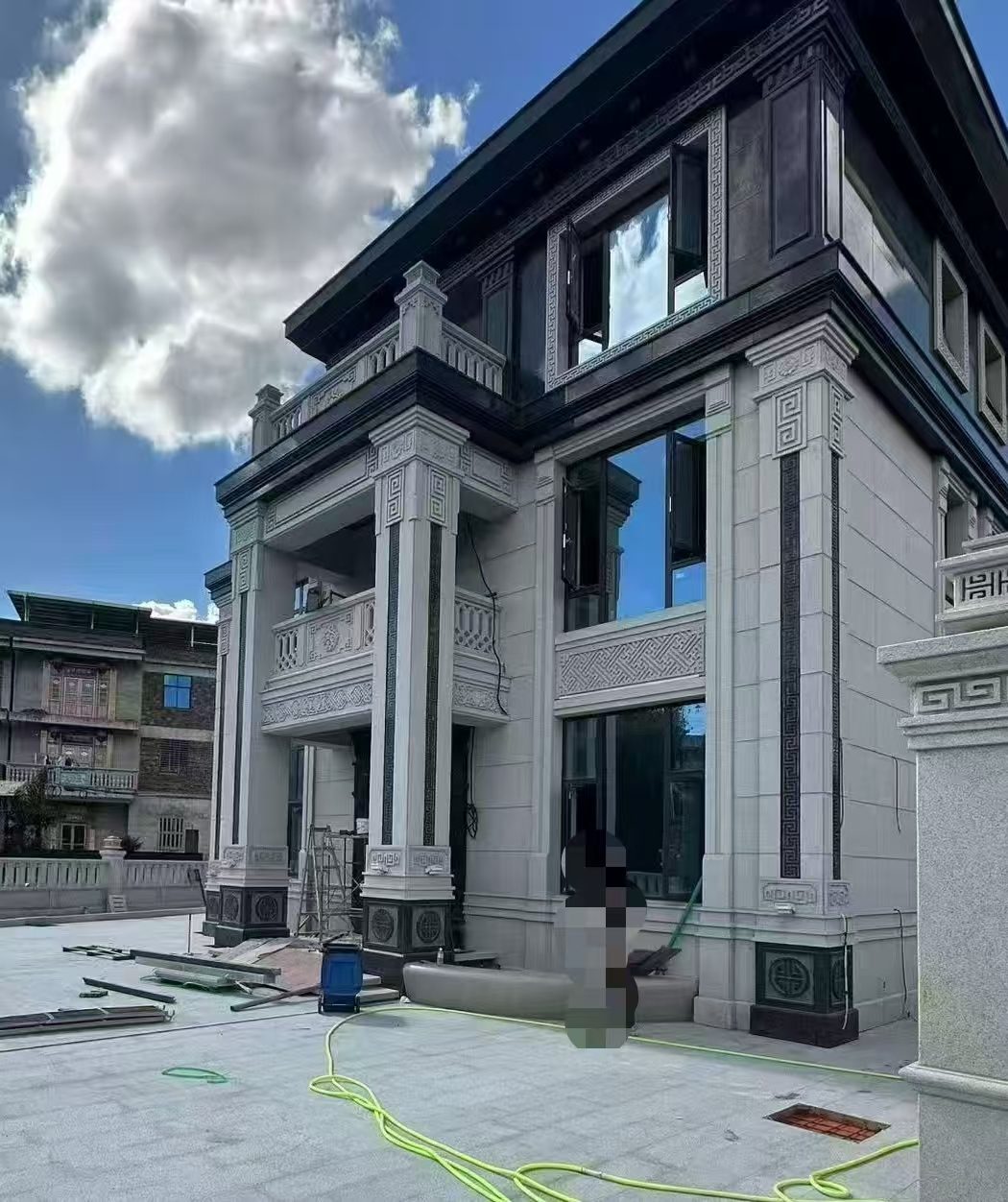 东营 别墅干挂，芝麻白与芝麻黑完美配合