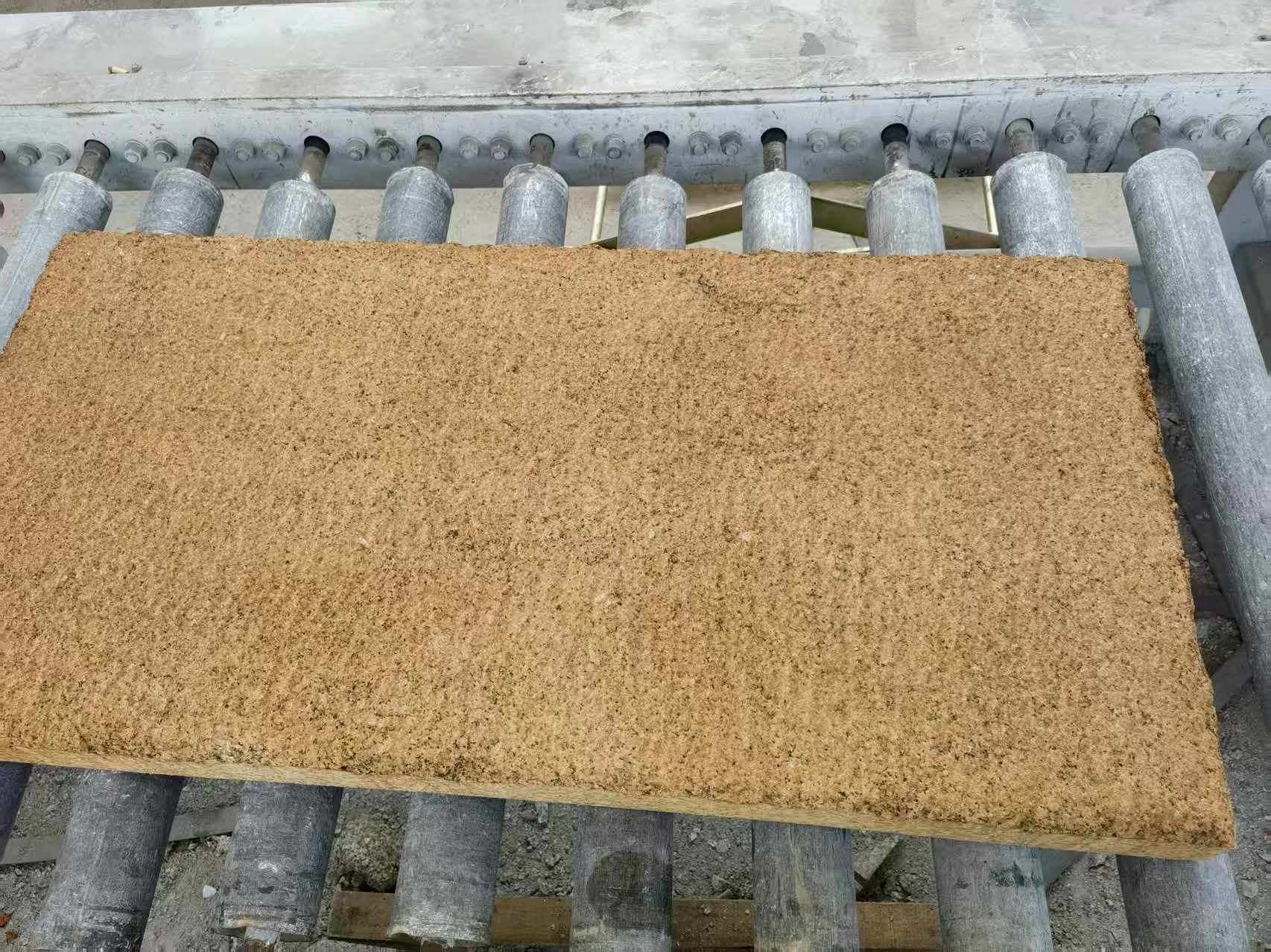 东营 菠萝面老石板，做旧仿古石，流水线生产加工