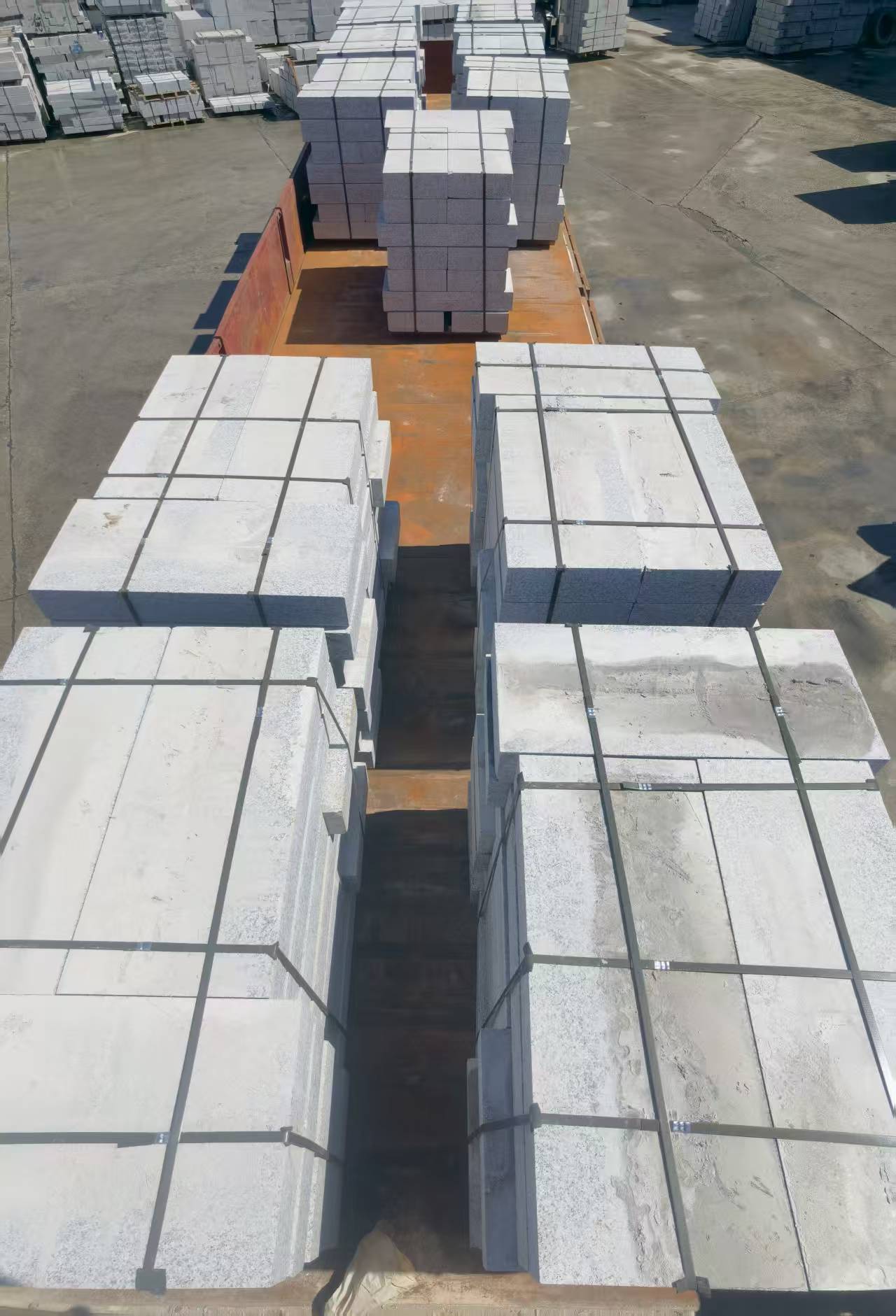 东营 路沿石装车出货