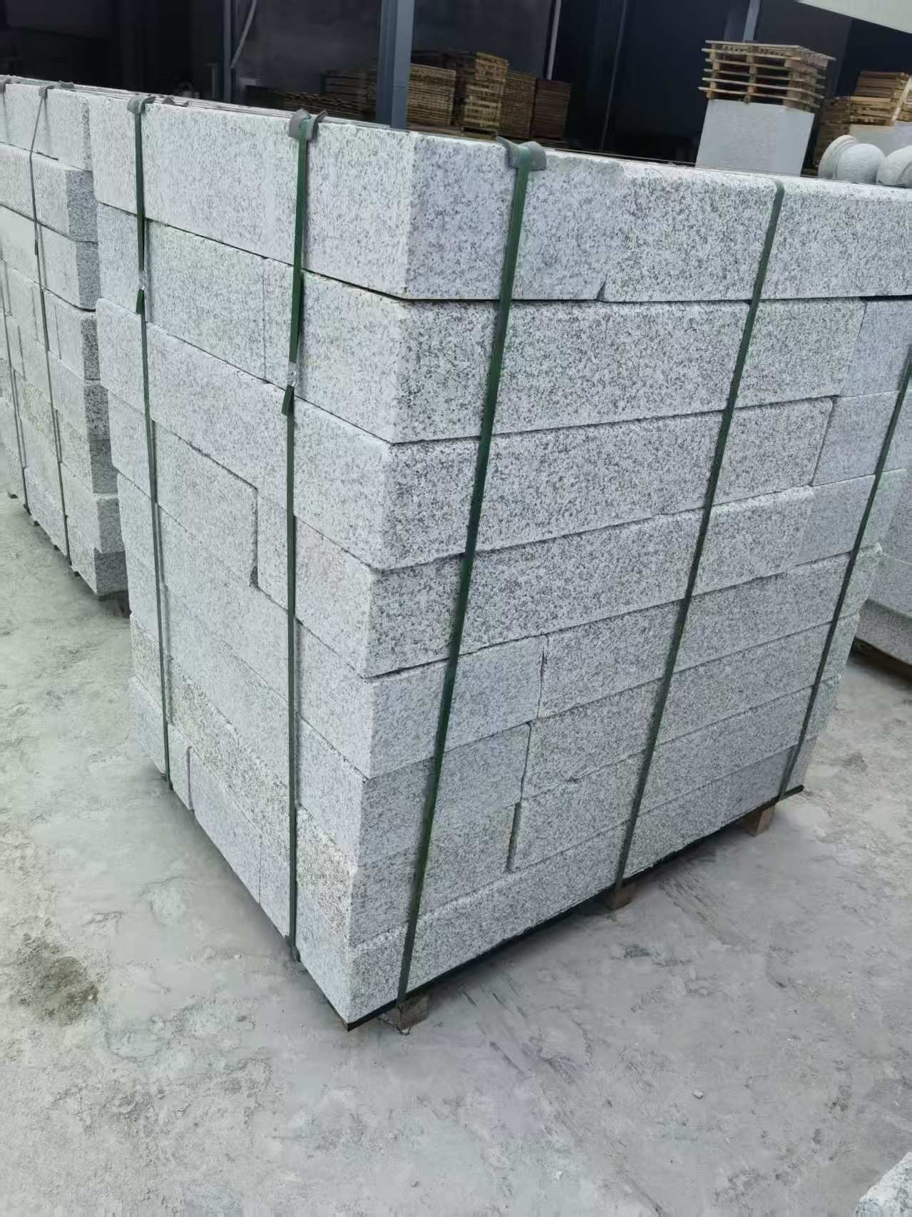 东营 芙蓉白火烧两面路沿石