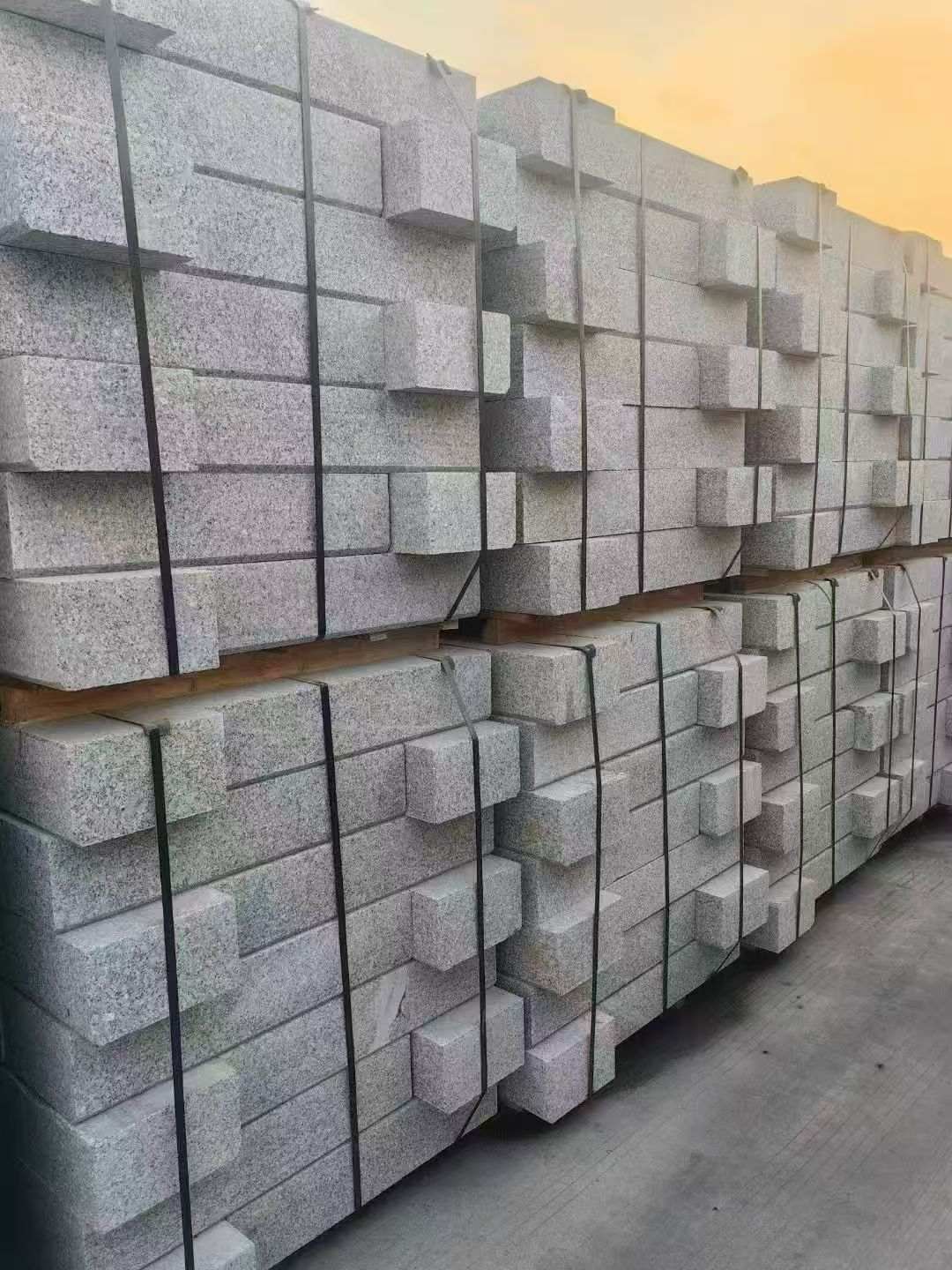 东营 芝麻白路沿石