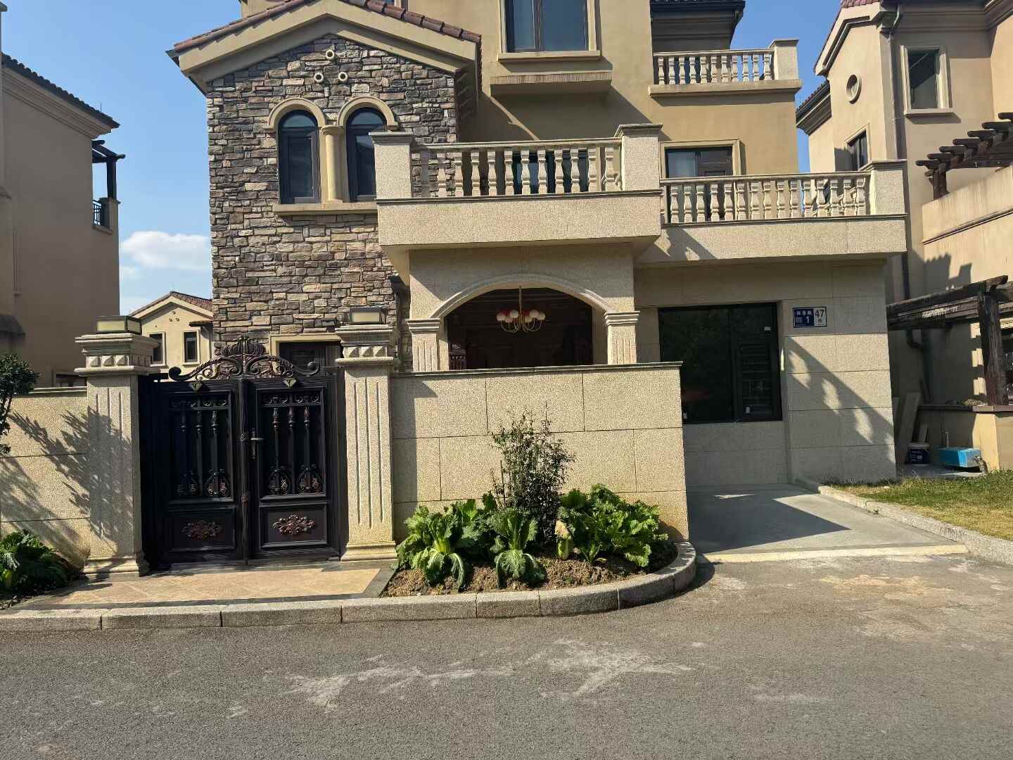 东营黄金麻别墅外墙安装效果