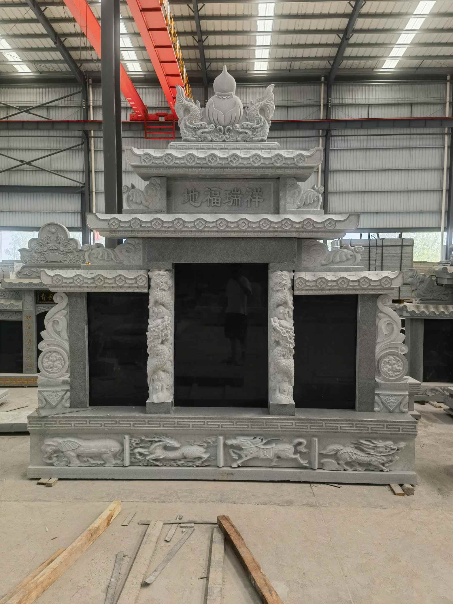 东营 芝麻灰高档墓碑、土墓，一套也支持定做