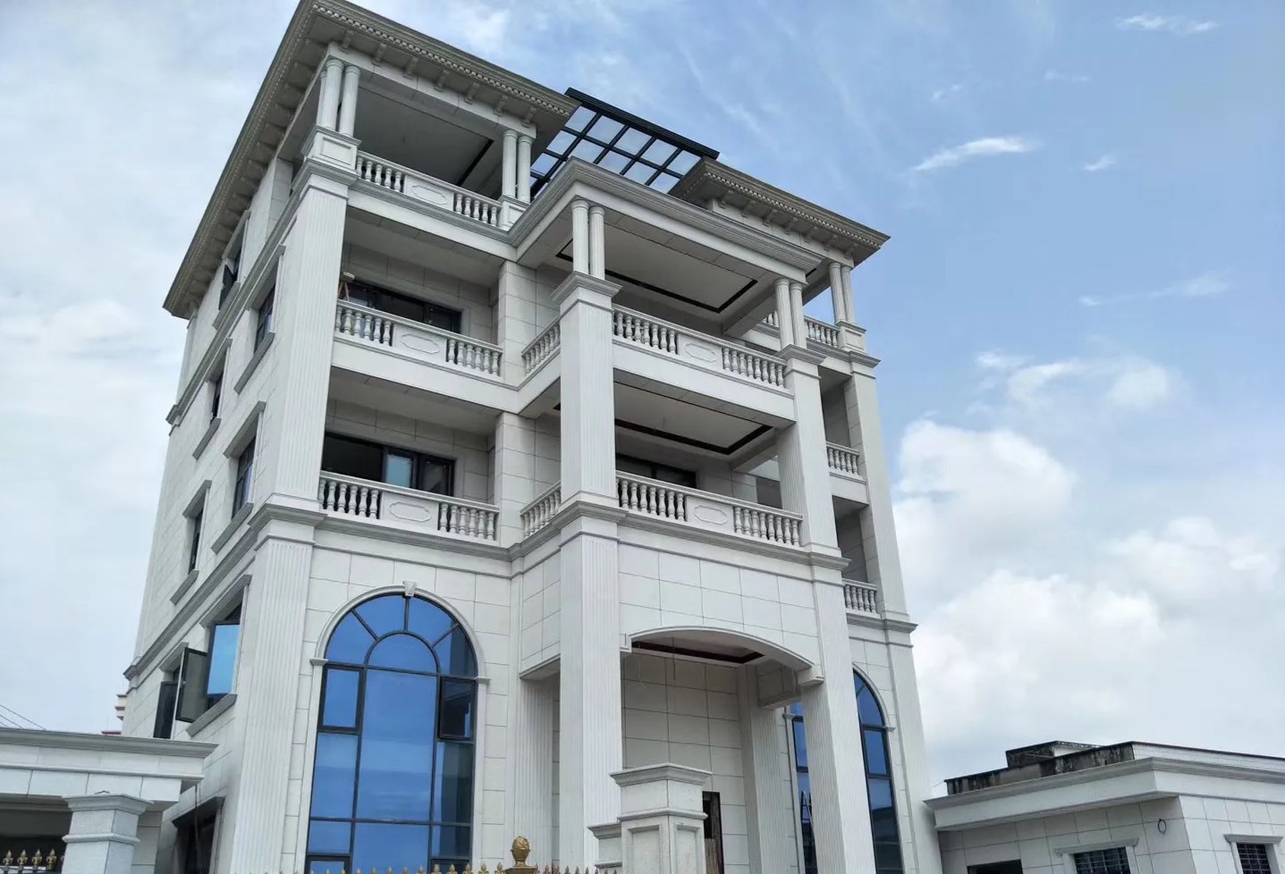 东营芝麻白别墅干挂效果展示