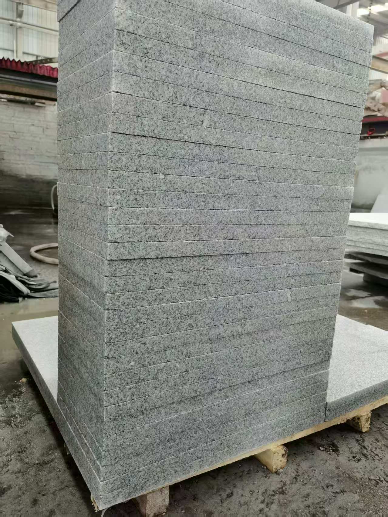 东营 花岗岩 地铺成品300*600，尺寸标准、厚薄均匀